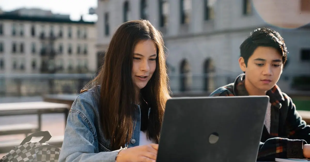 Cómo Usar la Inteligencia Artificial para Personalizar el Aprendizaje